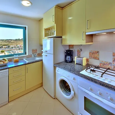 Marina Sea Residence Apartment *