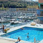 Marina Sea Residence * البوفيرا